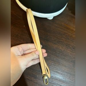 LOUIS VUITTON POUCHETTE STRAP
